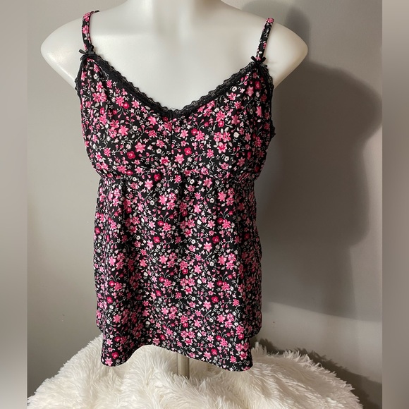 Renee Rofé Sleepwear Short Set
Size Medium 
Comfort Sexy - Picture 4 of 5